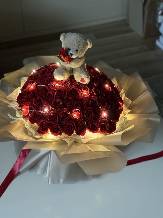 Buchete trandafiri nemuritori