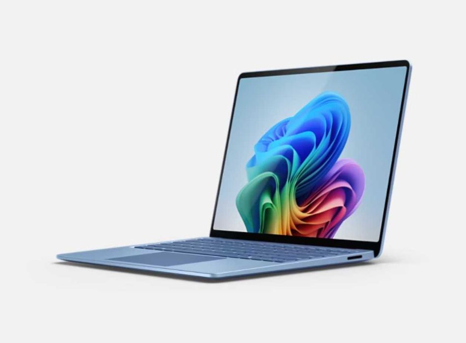 Нов Microsoft Surface 7th Edition 13.8inch Snapdragon X Elite 16/512