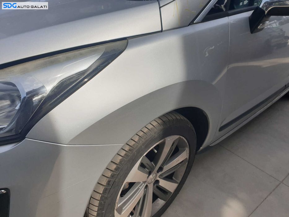 Aripa Stanga Fata Peugeot 3008 2009 - 2016 Culoare EZR [C6104]