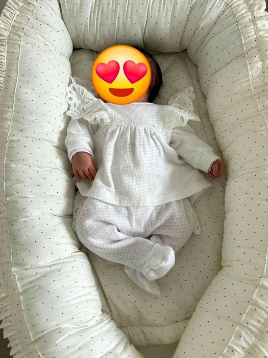 Двулицево бебешко гнездо