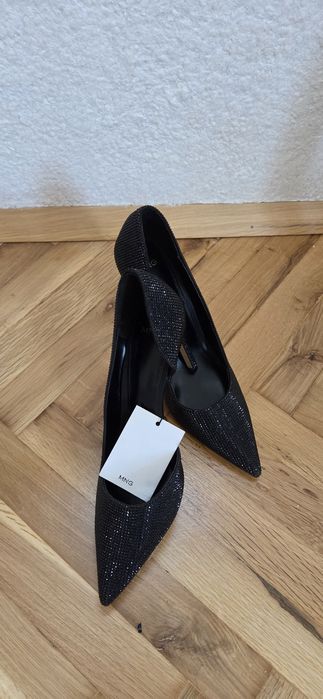 Нови обувки Манго номер 39, 35 лв