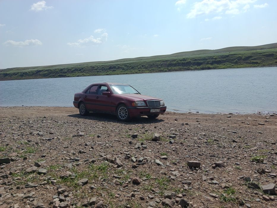 Mercedes w202. 94 год