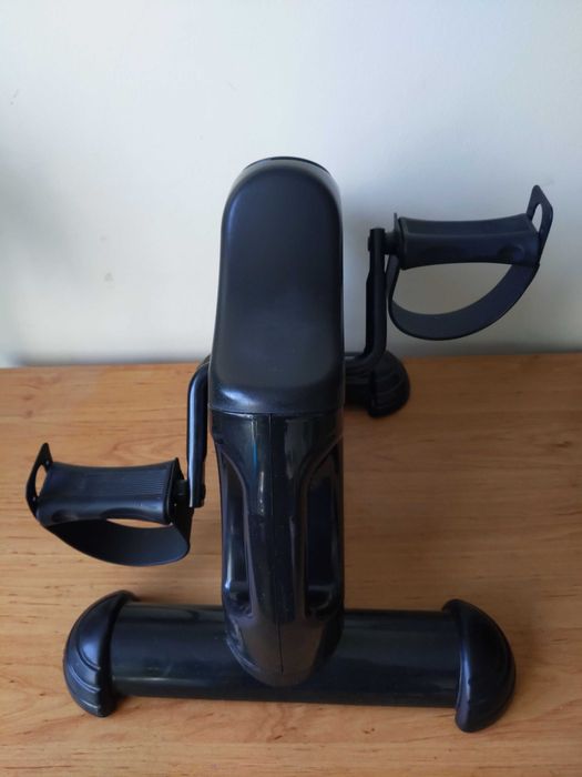 Мини велоергометър, тренажор с педали за упражнения за ръце/крака