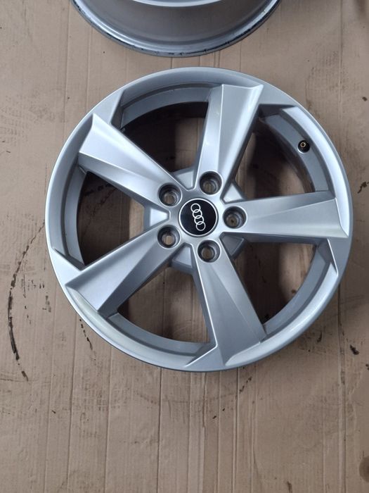 Jante R 17 Originale Audi Q2 GA R17  Q3 A3 A4  A6