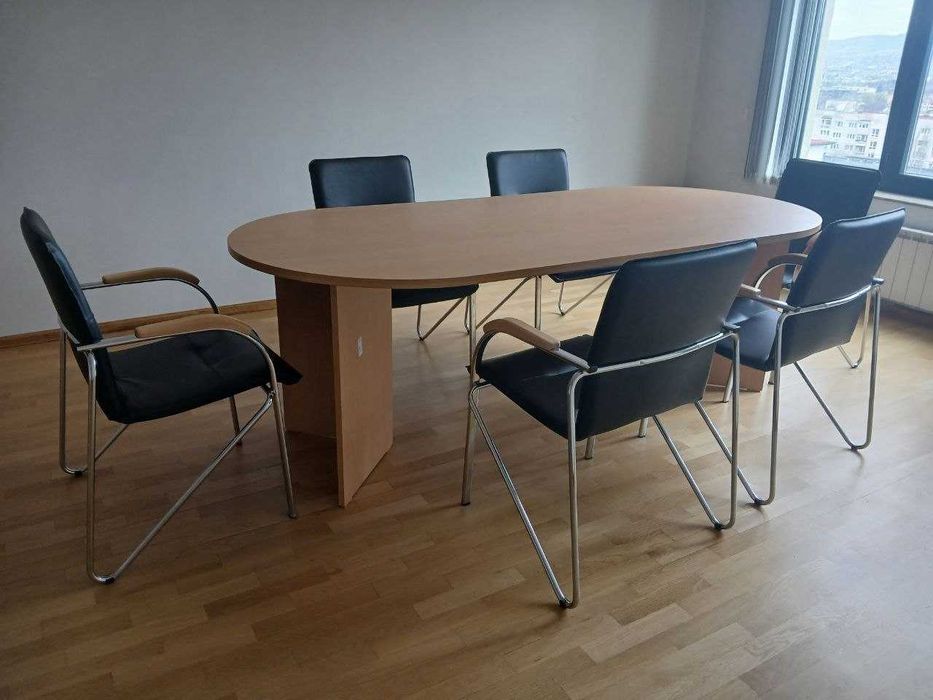 Конферентна маса + 6 офис стола