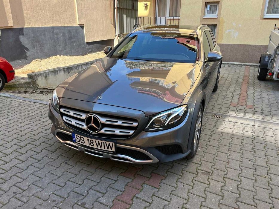 Mercedes_E220_ALL_TERRAIN 4x4-Variante Auto/ATV