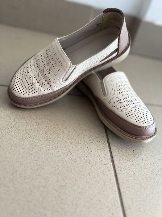 Mocasini, numarul 37