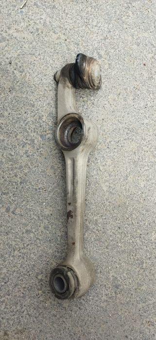 Продам рычаг на Камри св40