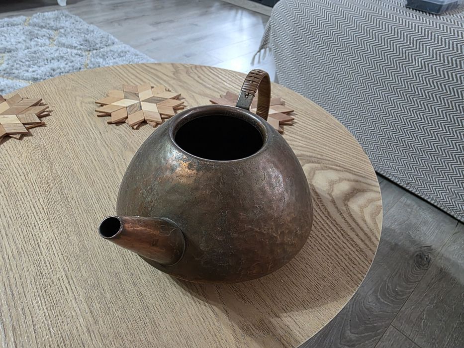 Ibric cupru, material solid, este greu 250 lei