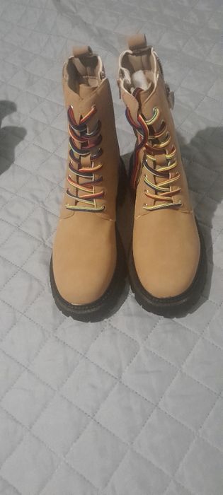 Велурени боти дамски. Номер 41.Цена 40лв.