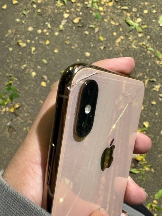 Iphone Xs Max.