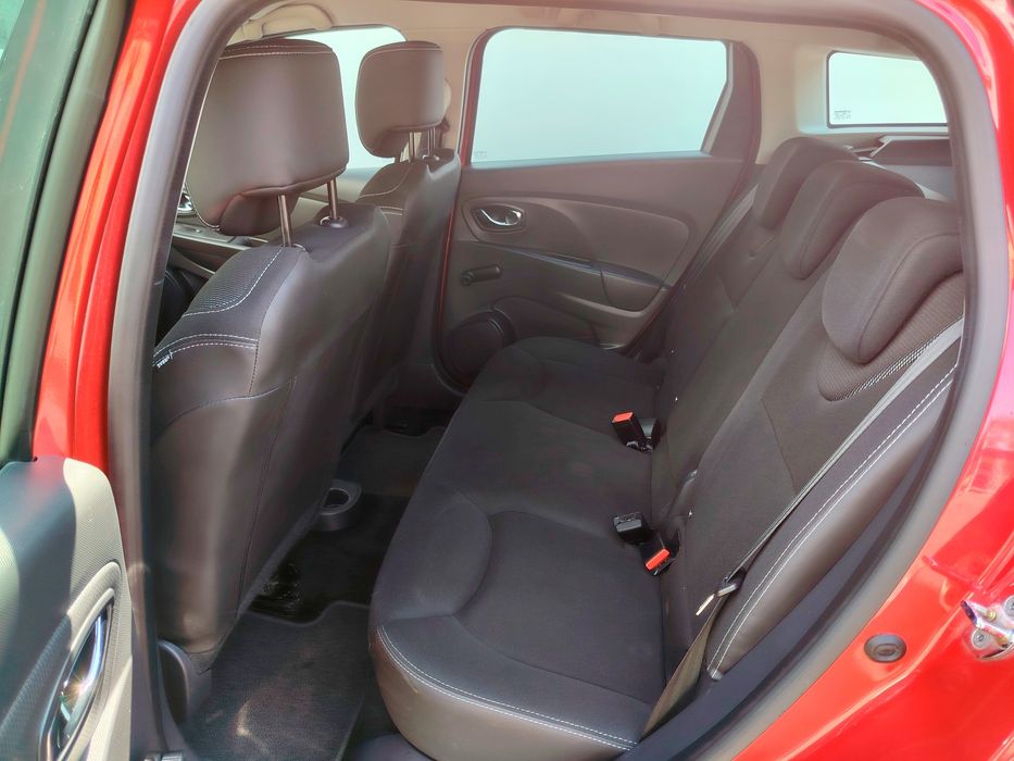 Renault Clio 4, 1.5 Dci, 2015 din clasa Fiesta  Corsa i30 A3