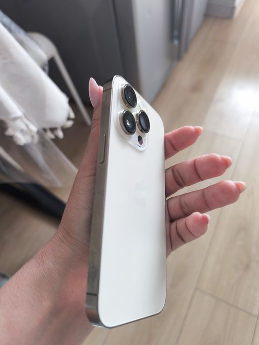 Продам Iphone 14 pro
