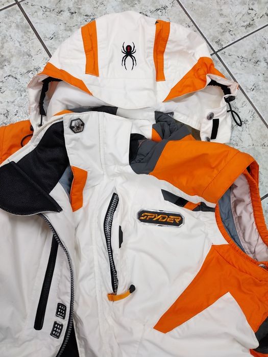 SPYDER-L разм.водоустойчив   плътен  мъжки елек с качулка .