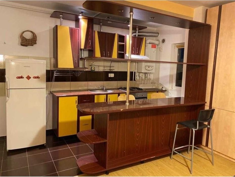 Inchiriez garsoniera militari residemce