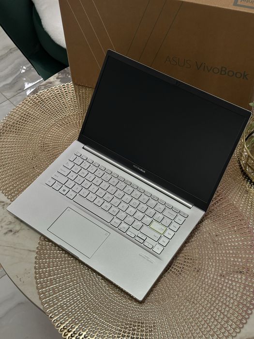 Asus VivoBook 14” i5 - 11th, 8Gb Ram, 512gb SSD, Intel Iris Xe, ca nou