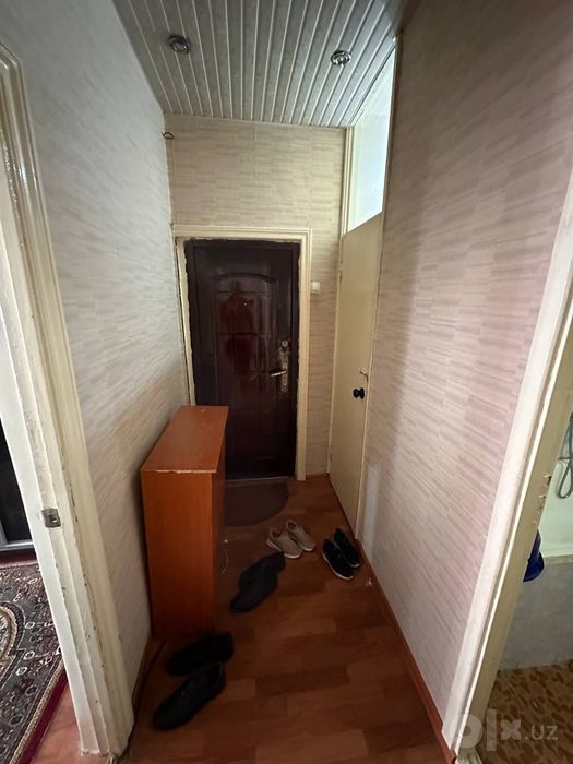 Продаётся трёхкомнатная на м-в Авиасозлар 2