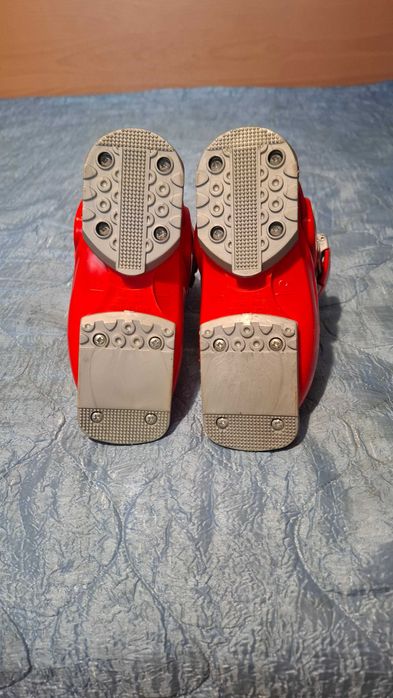 Детски ски обувки червени