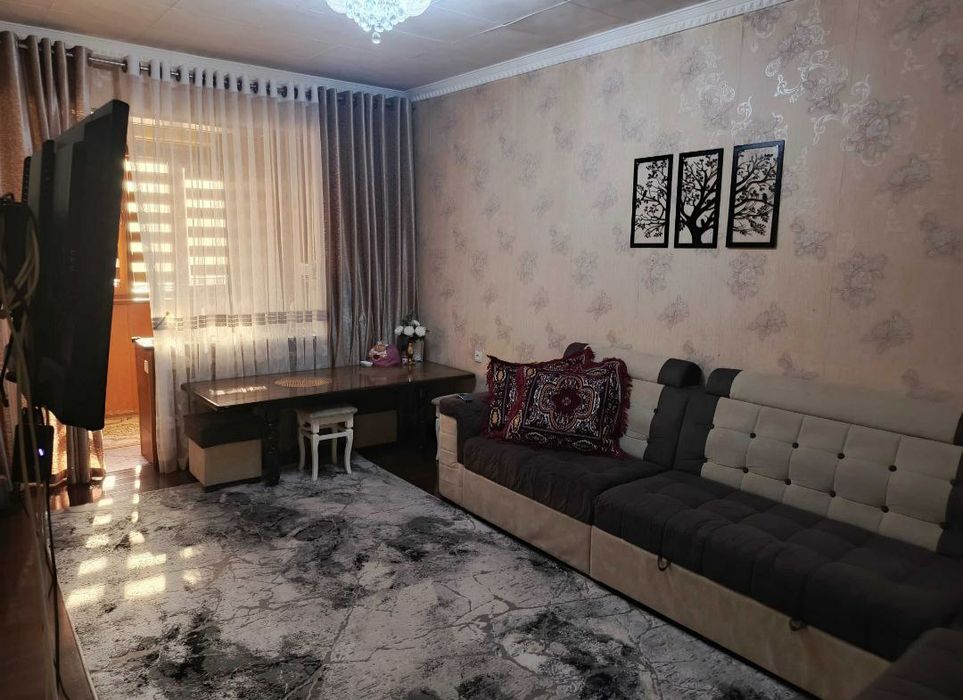 Квартира продаётся Чиланзар 21 квартал 2в3/4/4 балкон 1,5*6 ор хокимия