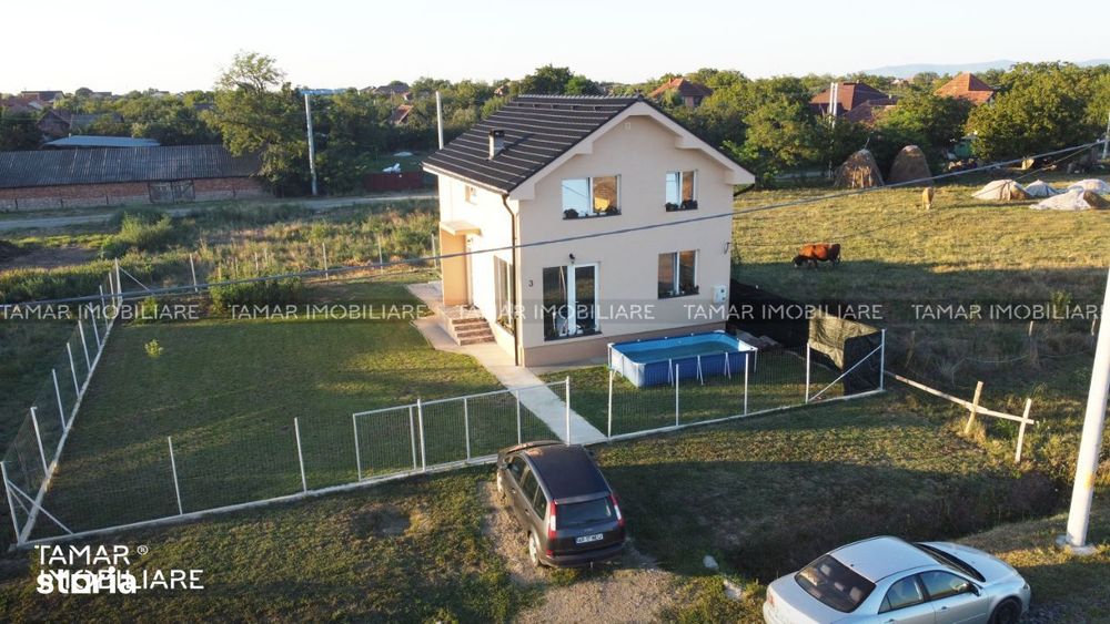 Vilă 5 camere P+M 133 mp cu Teren de 443 mp, An Construcție 2023