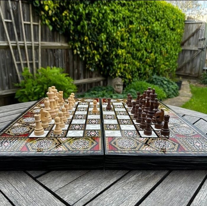 Луксозен ръчно изработен шах и табла  от Египет