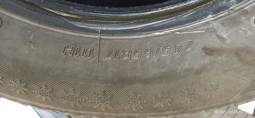 Гуми зимни за джип 245/65/17