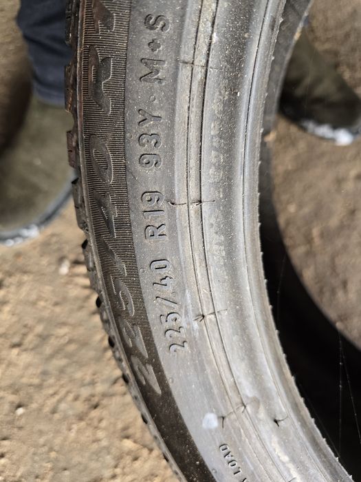 Anvelope 225 40 R19 iarna Pirelli