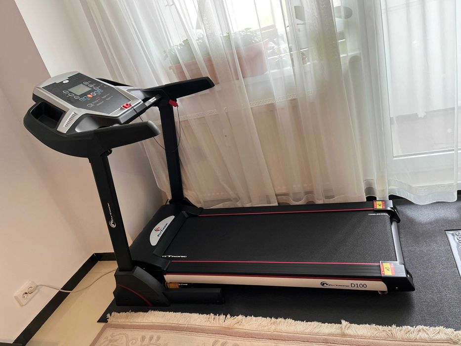 Banda de alergat electrica FitTronic D100