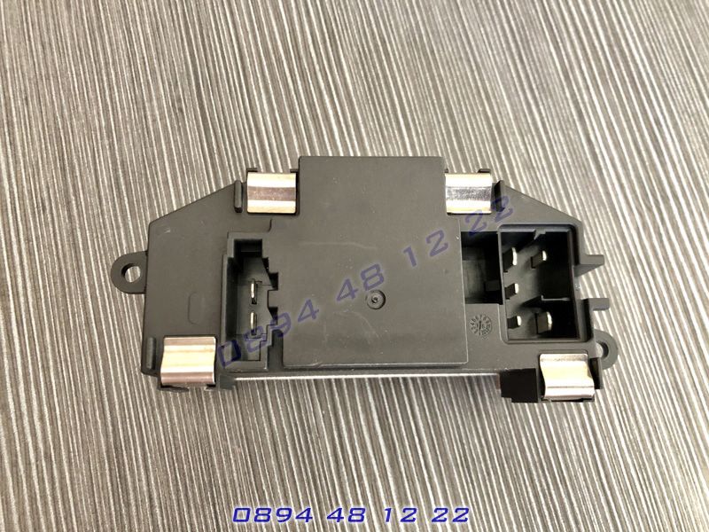 Резистор реостат парно AUDI A3 Q3 Q7 03-14 VW Golf Jetta Passat 05-12