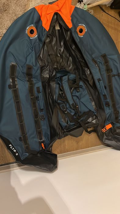 Belly boat pescuit la musca