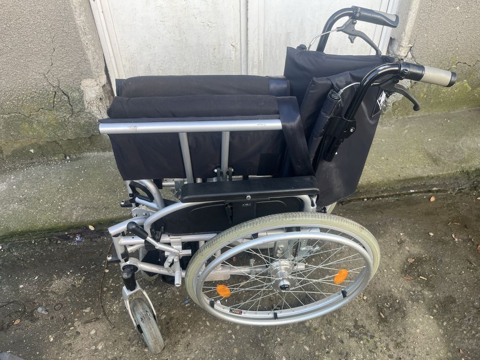 Carucior handicap ( dizabilitati )  Pyro Light Optima XL