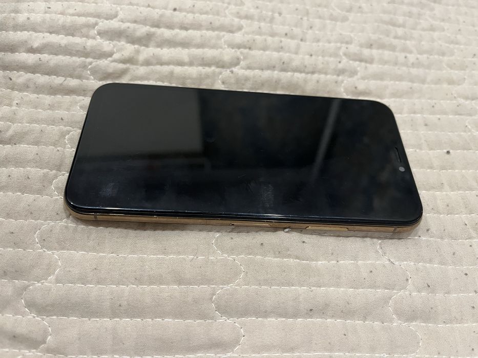 Iphone xs золотистый