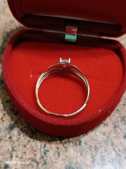 Кольцо золотое новое