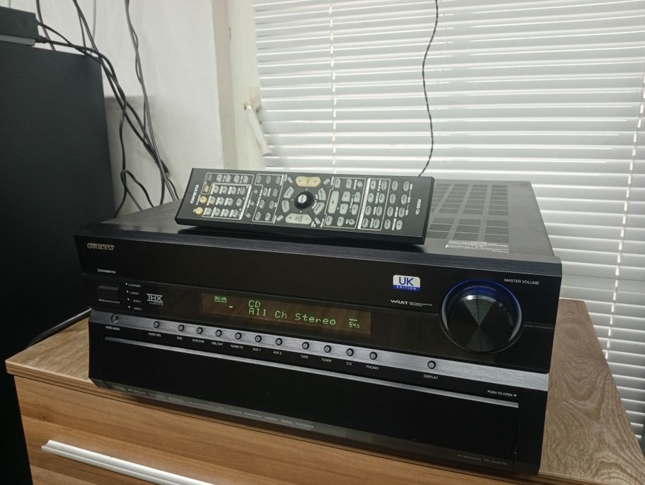 25 кг ресивър ONKYO TX-SR 875