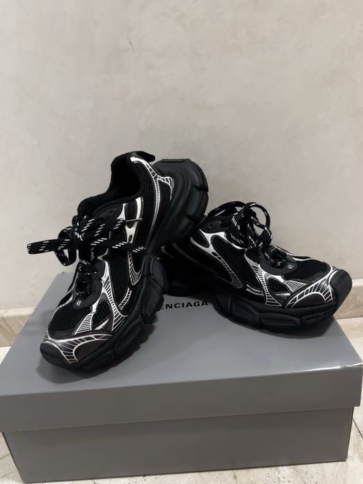 Balenciaga 3XL Black&White