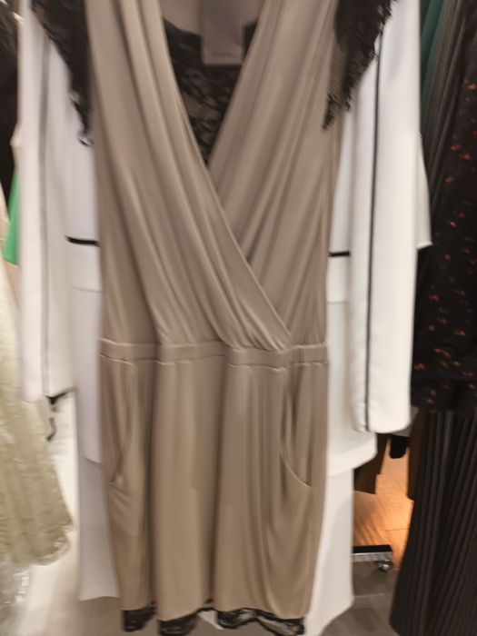 Продам платье на девушку