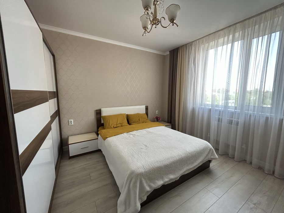 Продам спальный гарнитур