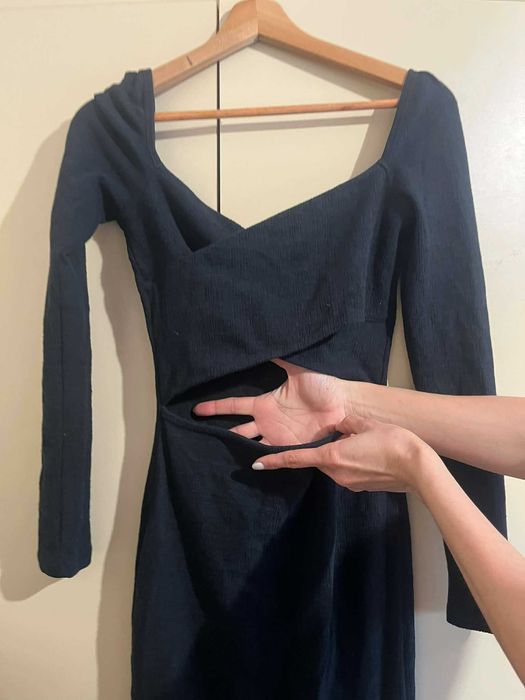 Черна рокля за повод