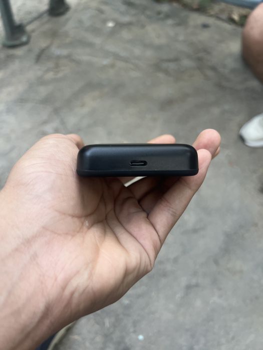 Pover bank 5000 mah.