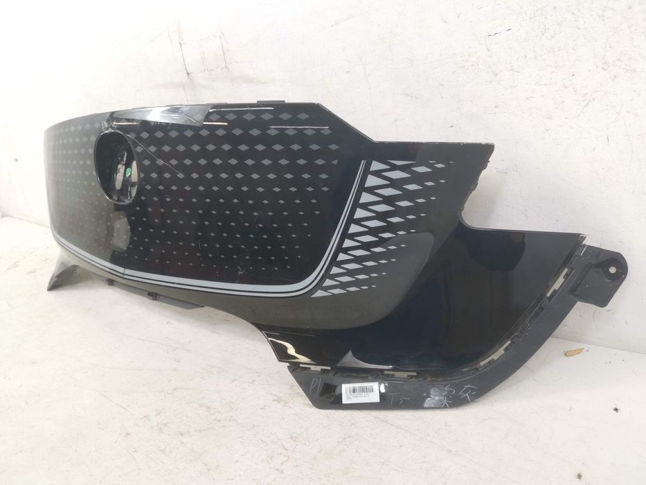 Решетка Радиатор Мазда 6 / Mazda 6 Оригинална Повредена