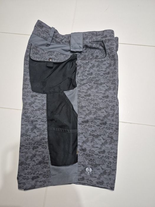 Engelbet Strauss  62 pantaloni scurți