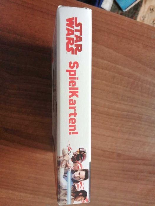 Cartonase Disney Star Wars pachet complet cu poster, Kaufland