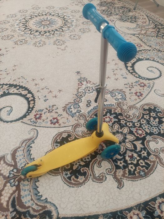 Самокат       детский