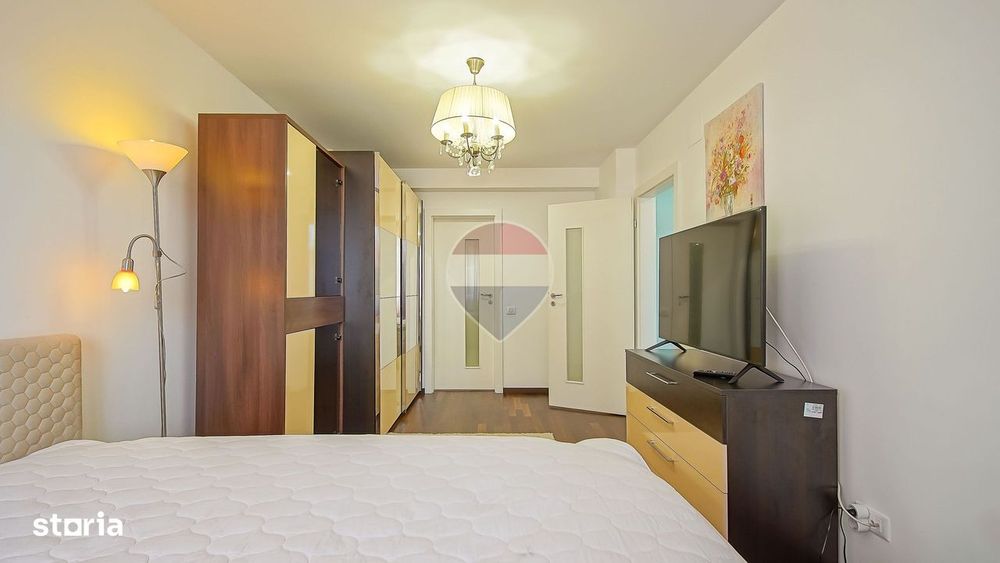 Apartament cu 3 camere de închiriat în zona Tractorul