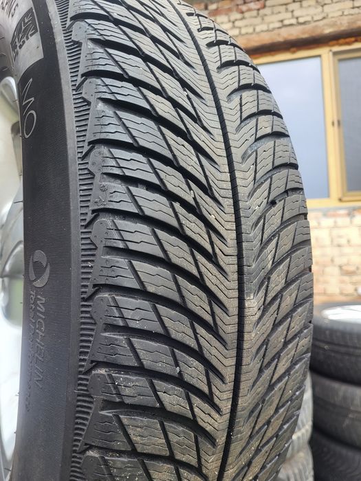 4 бр зимни 215/65/17 Michelin