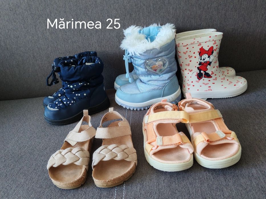 Lot papuci mărimea 25 fetite