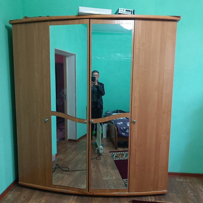 Спальный гарнитур