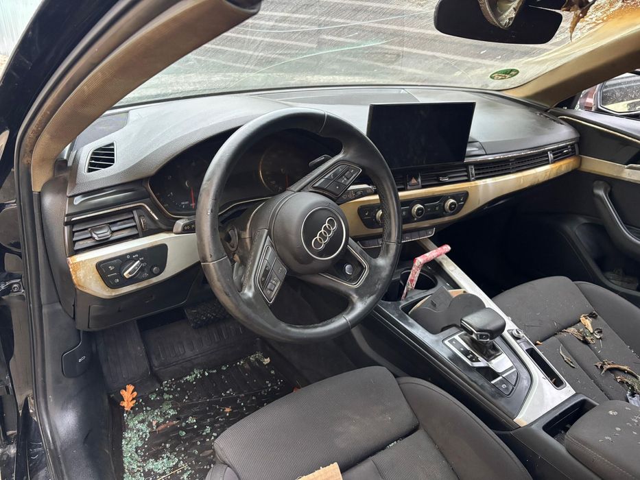 Far dreapta complet Audi A4 B9 facelift 2021