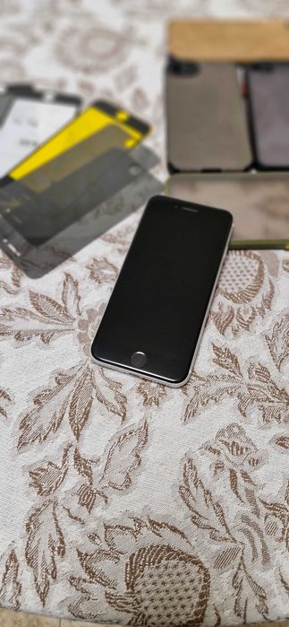 iPhone SE 2020 64GB White - Kaто Нов !