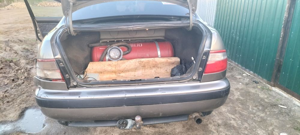 Продам Тойота Карина Е